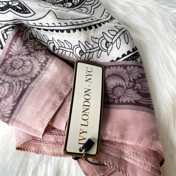 Ivy London Pink Geometrical Print Scarf - Picture 4 of 7